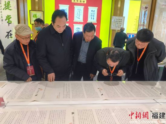 图为展览现场。