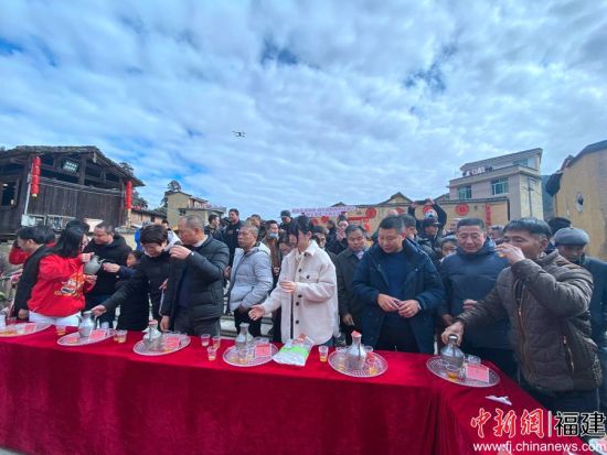 “醉美北墘”斗酒大赛活动现场。