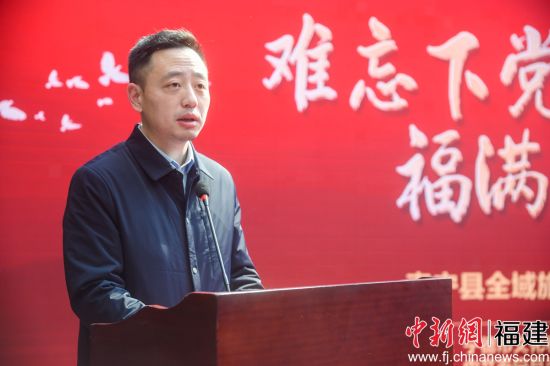 3、霍立昀致辞。李南轩 摄 3、霍立昀致辞。李南轩 摄