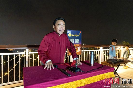 图为传统曲艺评话表演。宗威 摄