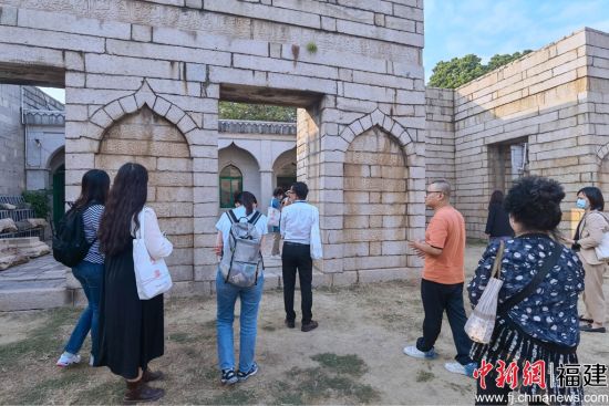  泉州清净寺仿照叙利亚大马士革伊斯兰教礼拜堂的建筑形式