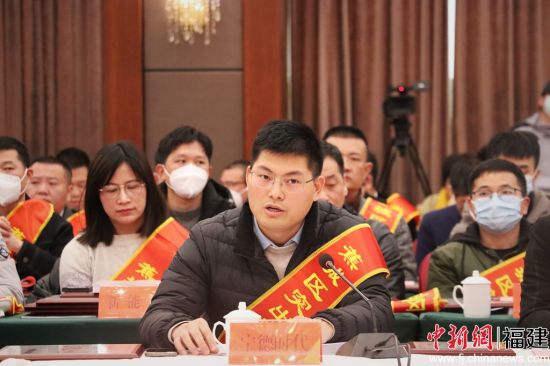 企业代表发言。林榕生 摄 企业代表发言。林榕生 摄