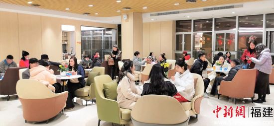 茶话交流现场。 茶话交流现场。