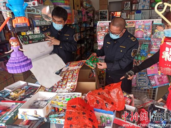 厦门市场监管部门开展学校“一站式”监管，护航学校开学。