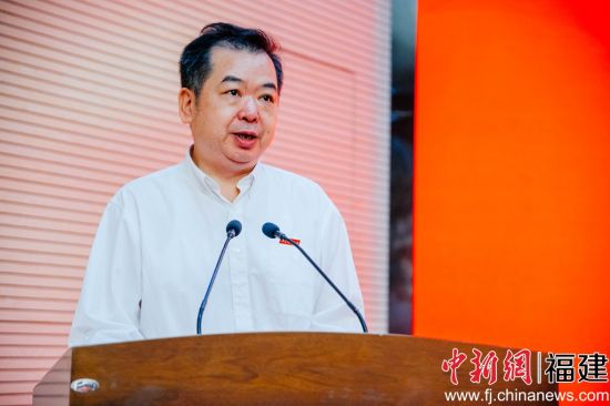 吴仁华致辞。李南轩 摄