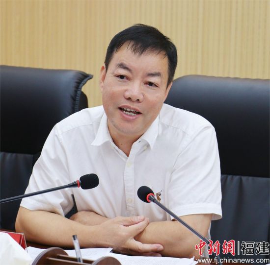 　　宁德市政协副主席程树平讲话。 林榕生 摄